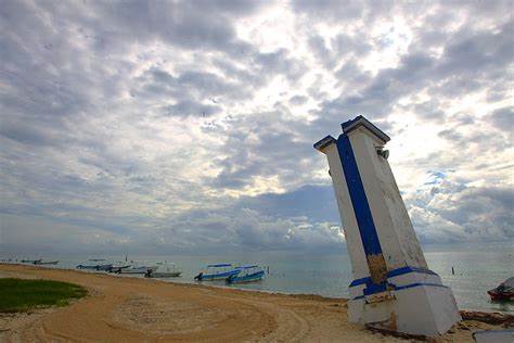 faro puerto morelos