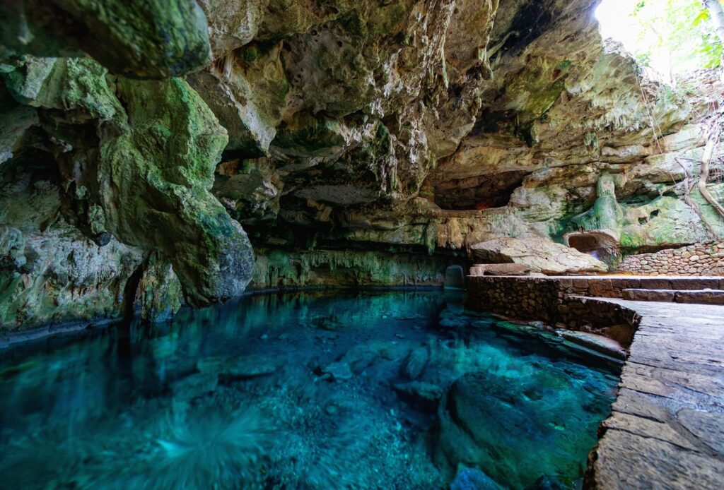 Cenote Azul